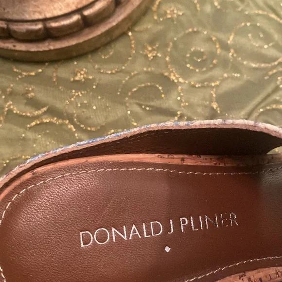 EUC Donald J Pliner “Snakeskin” Heeled Sandals - Picture 3 of 7